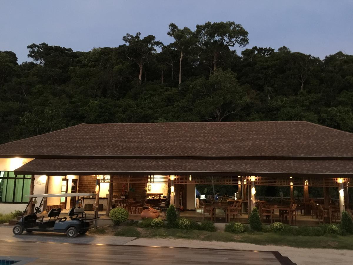 Koh Ngai Paradise Beach Exterior photo