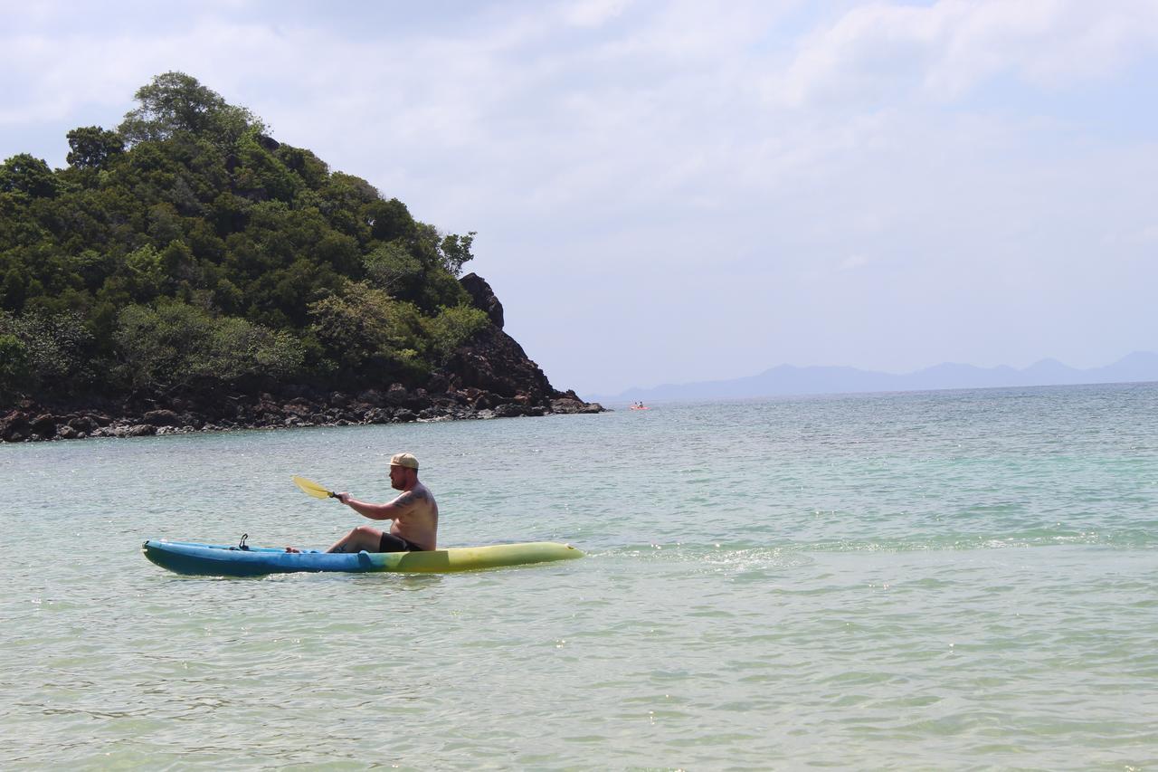 Koh Ngai Paradise Beach Exterior photo