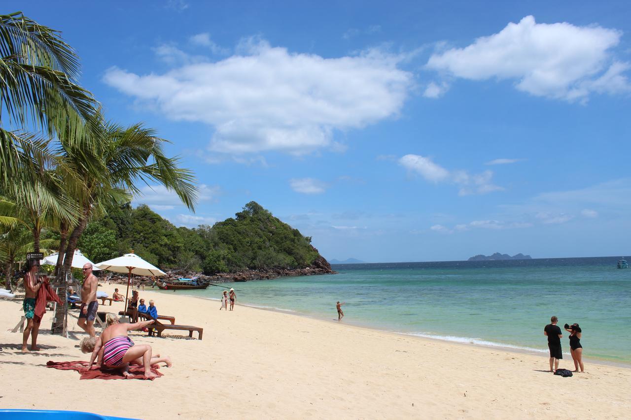 Koh Ngai Paradise Beach Exterior photo