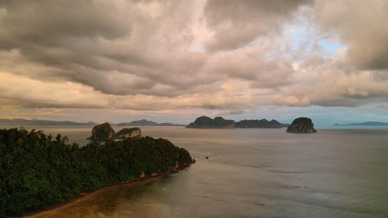 Koh Ngai Paradise Beach Exterior photo